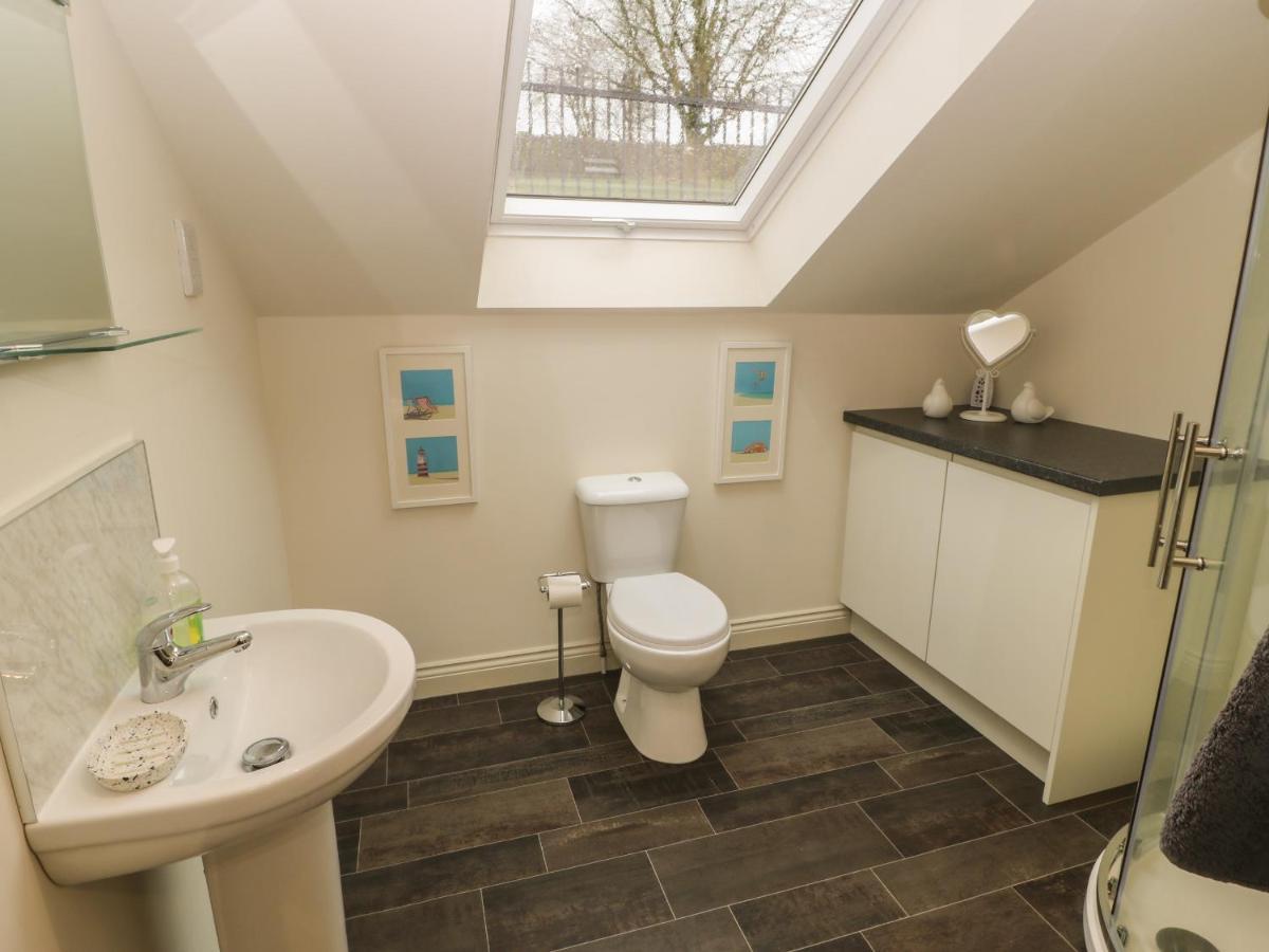 Woodlands Villa Keighley Exterior photo